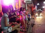 Fille et Femme Thailandaise Thai